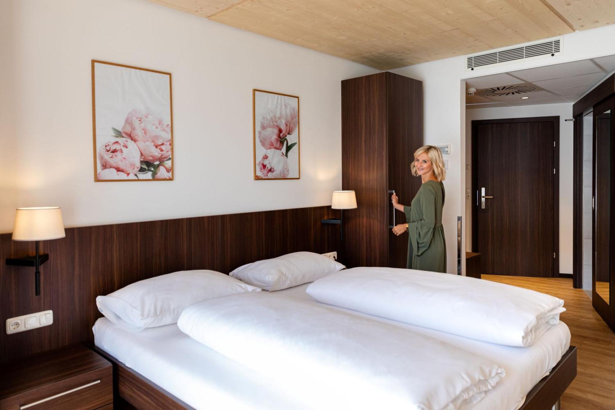 Educare Hotel Treffen Kültér fotó