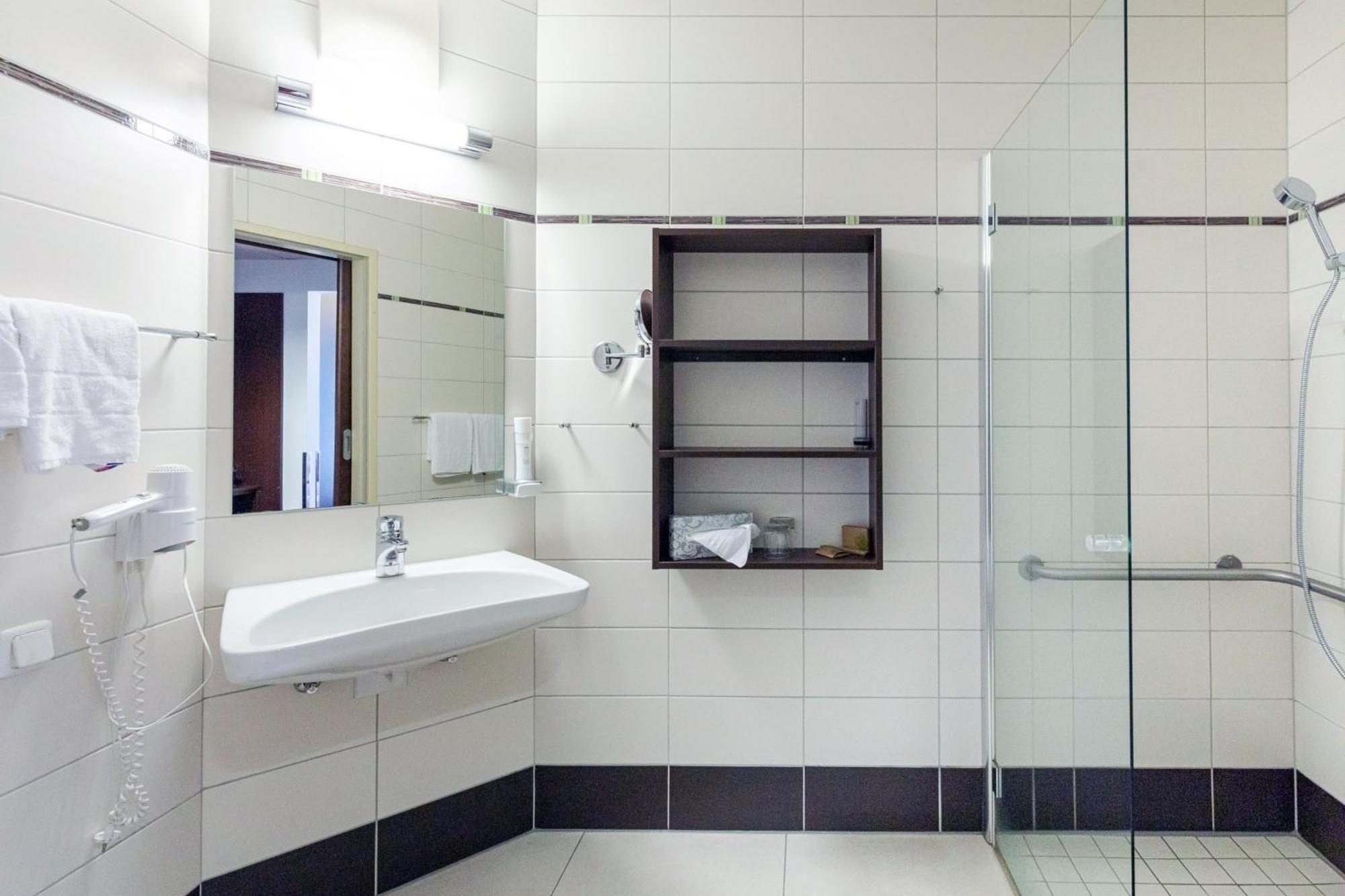 Educare Hotel Treffen Kültér fotó
