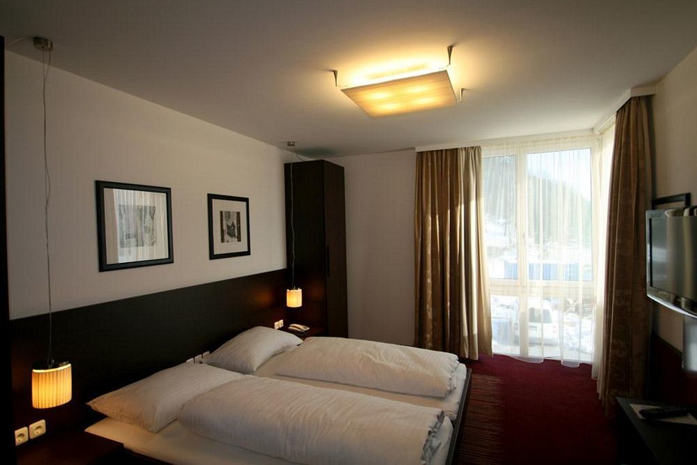 Educare Hotel Treffen Kültér fotó